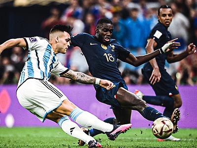 凭借一系列 凭借一系列