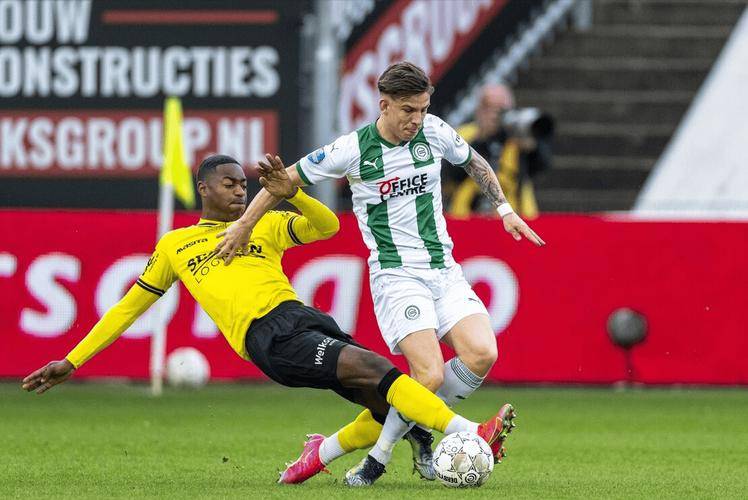 由市场或其 由市场或其