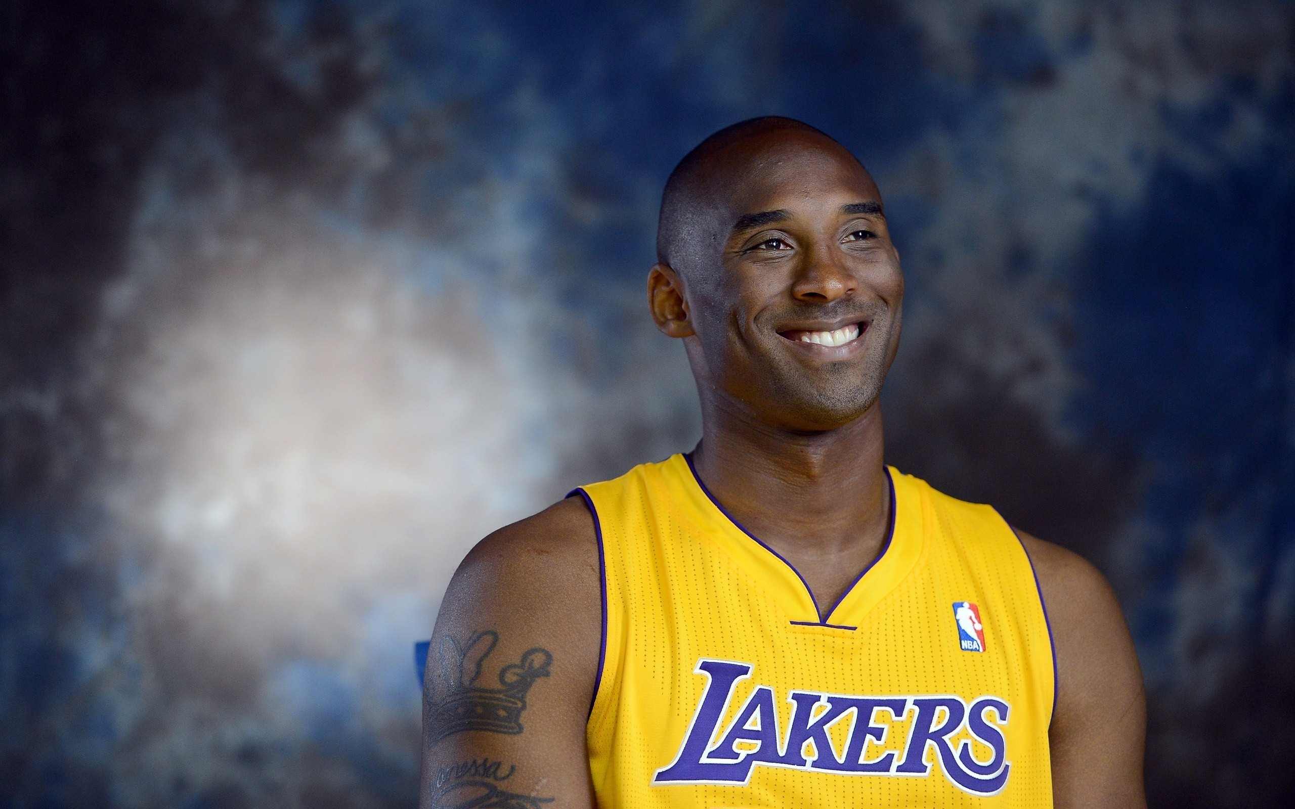 也从一个侧 也从一个侧